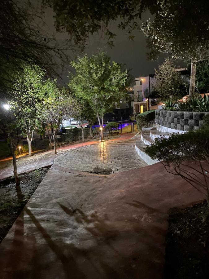 Sweethome Monterrey Bagian luar foto